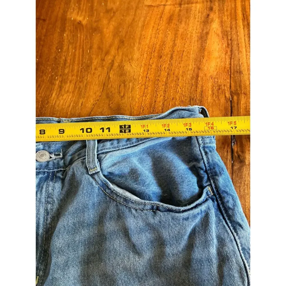 Levi’s ‘94 mid-rise baggy wide leg denim size 30/10 what else can I say - Picture 5 of 9